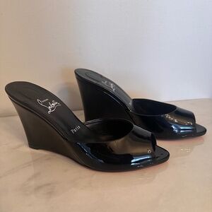 Christian Louboutin Me Dolly Zeppa 85 Black Patent Wedge Sandal